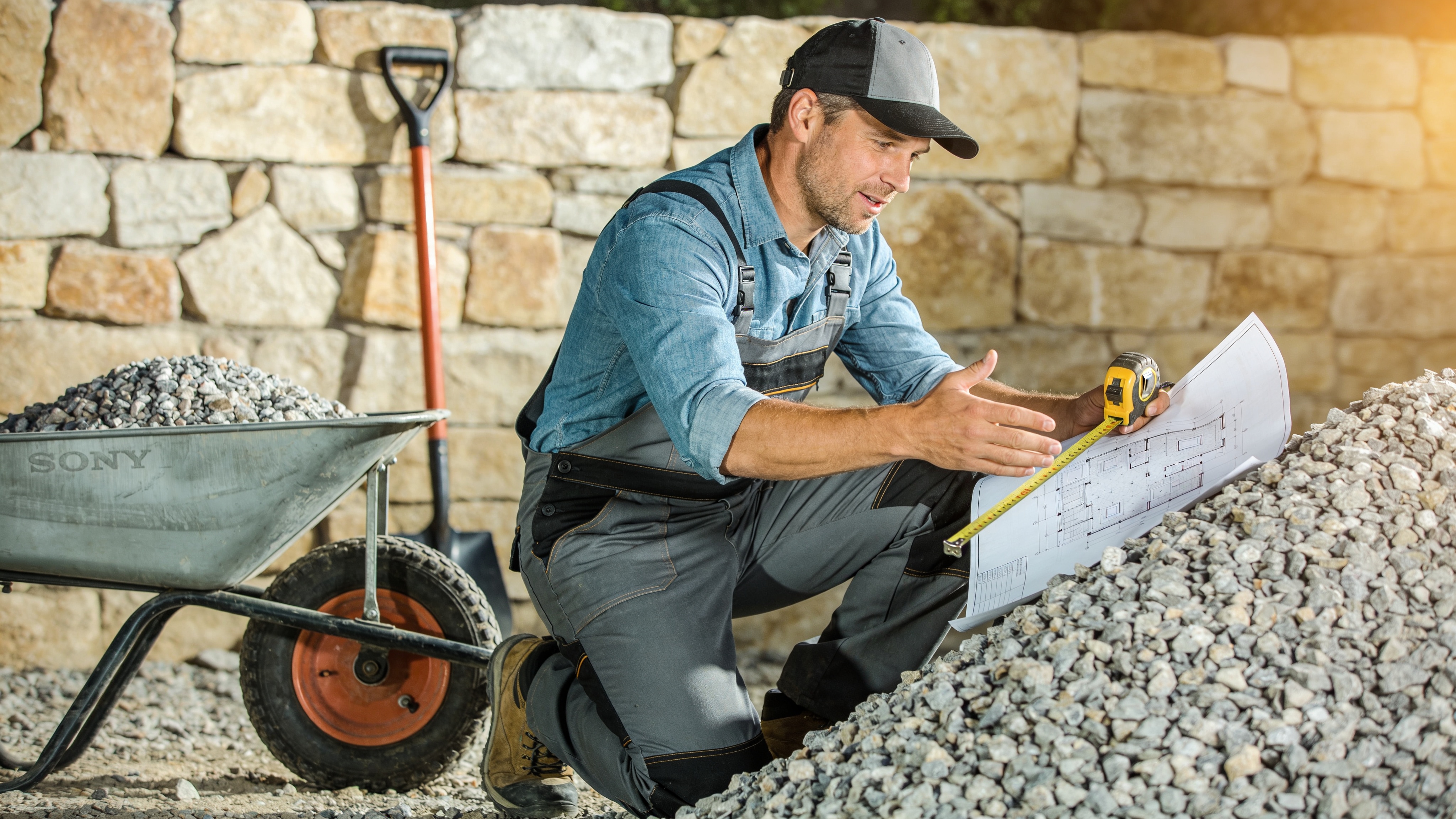 How to Hire a Stone and Gravel Pro for Your Next Project